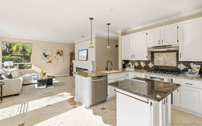 12304 Dormouse Rd, San Diego, CA 92129