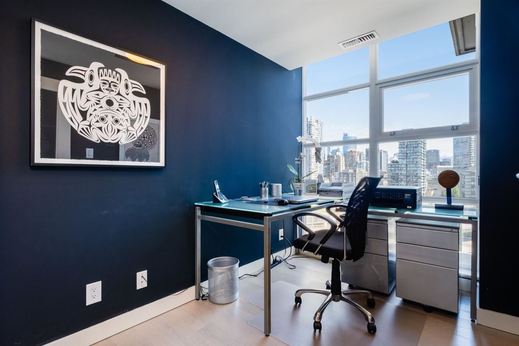 638 Beach Cres, #1805