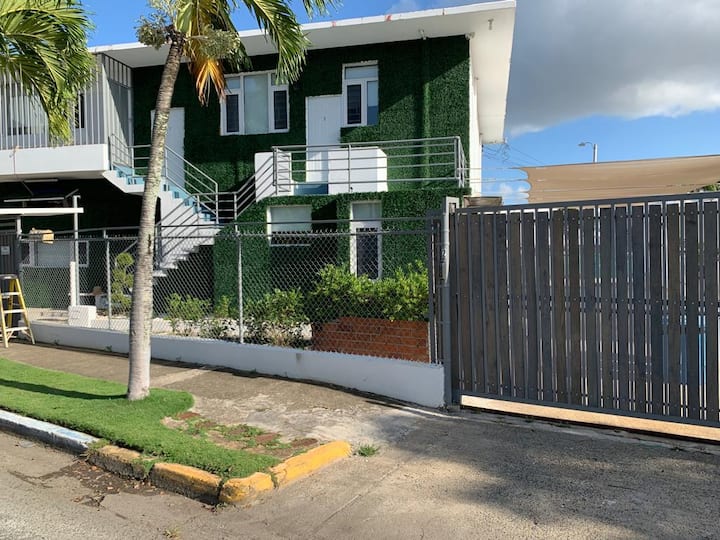 Beach House Apt 10 • 1BR + Sofa Bed • Full Kitchen - Airbnb