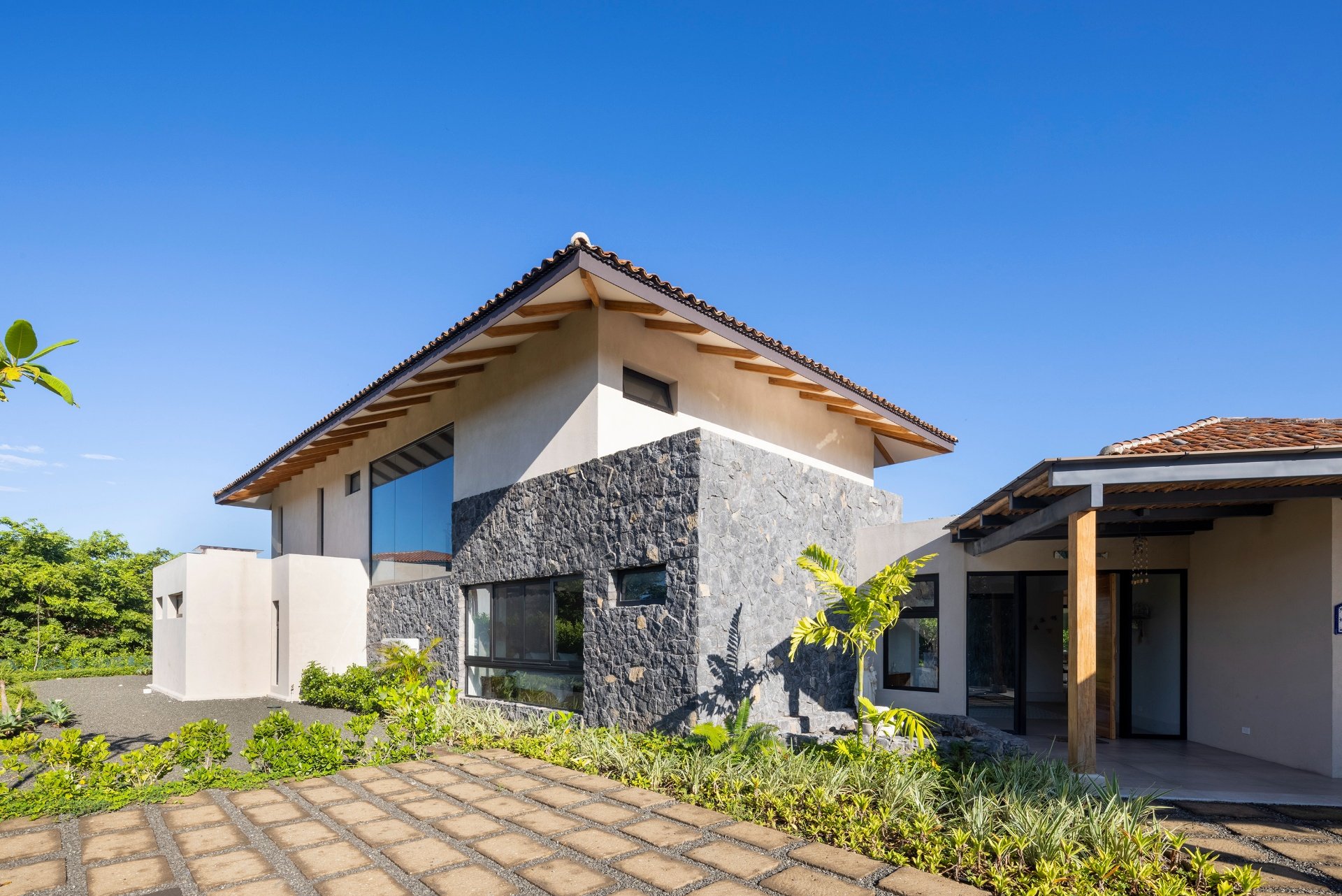 Casa Roacamar:  A Modern Coastal Sanctuary Steps from Playa Bonita