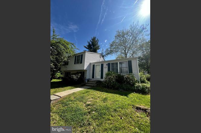 6404 Snowman Ct