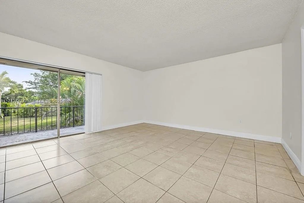 9050 NW 28th St Apt 114