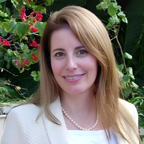 Jacqueline Zimmerman Palm Beach, FL Real Estate Agent Headshot
