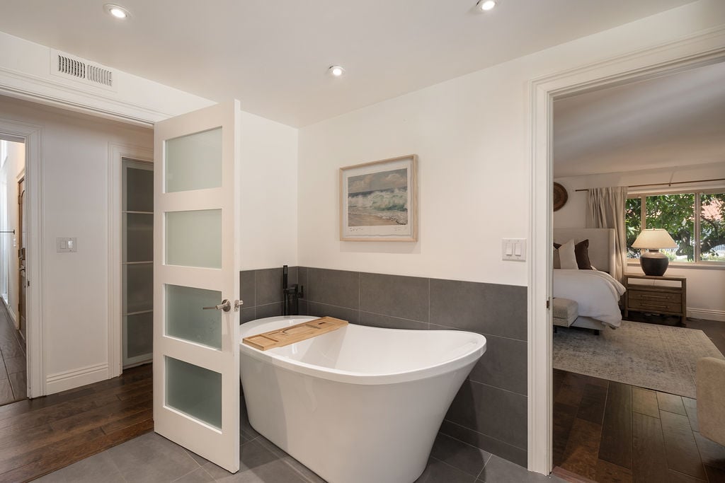 11042 Hunting Horn Drive, North Tustin, CA 