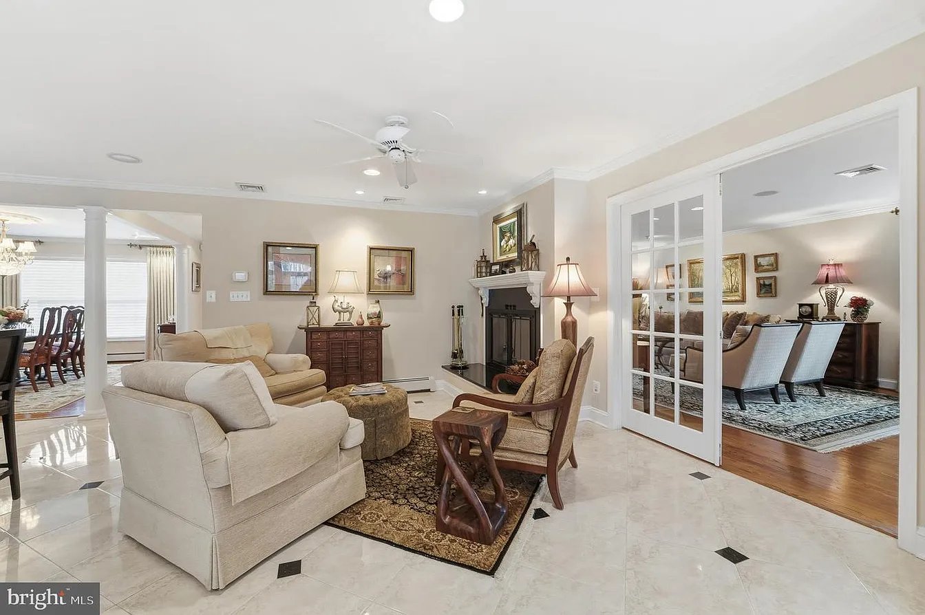 304 Chesapeake Dr