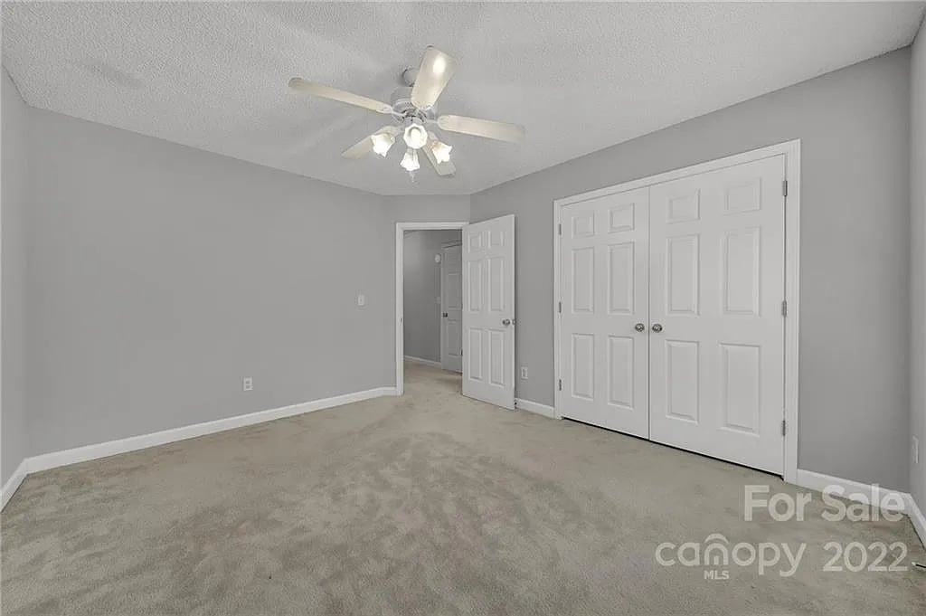 206 Forest Oaks Dr
