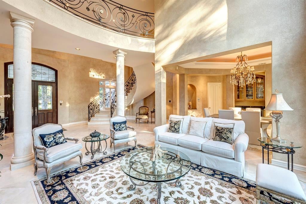 135 Hickory Ridge Dr