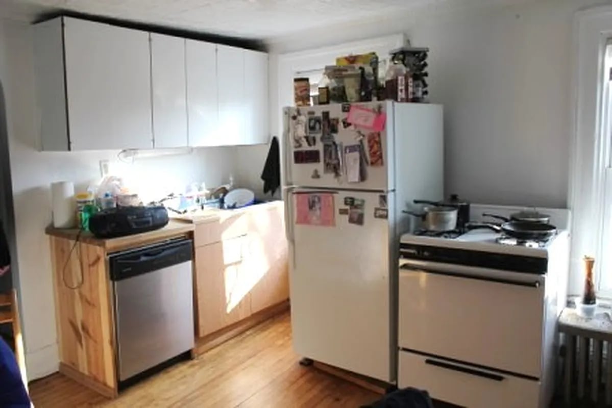 574 Metropolitan Ave