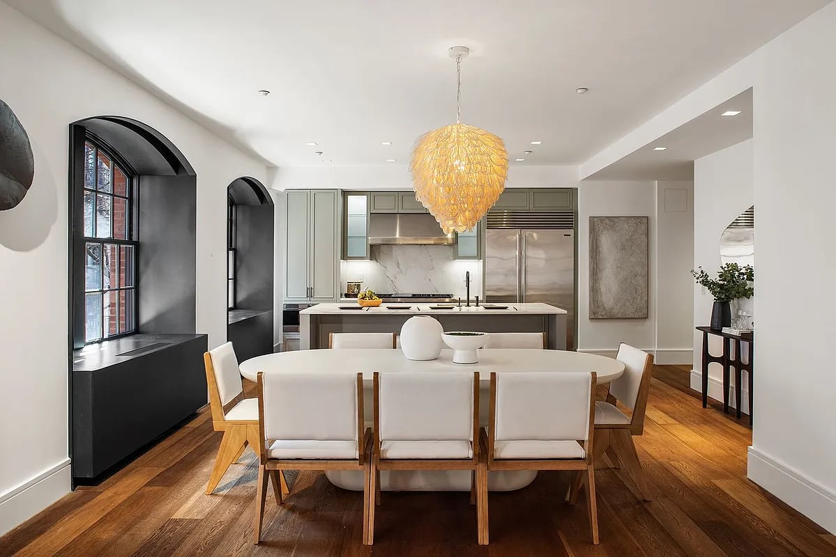 36 Bleecker Street, 3D