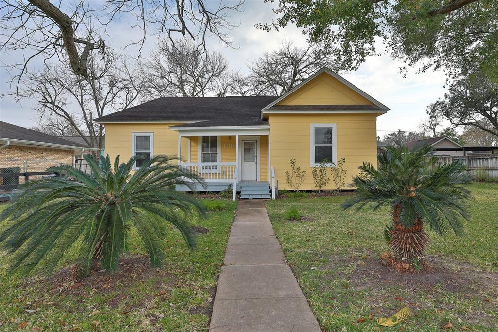138 Lakeview Dr