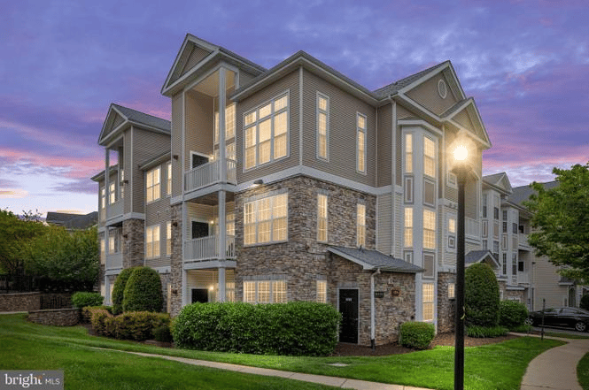 Just listed: 504 Sunset View # 103 in Leesburg Virginia Stratford Club condos