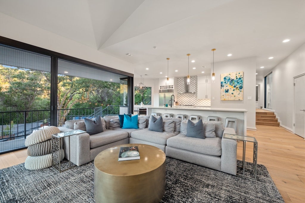 3200 Three Rivers