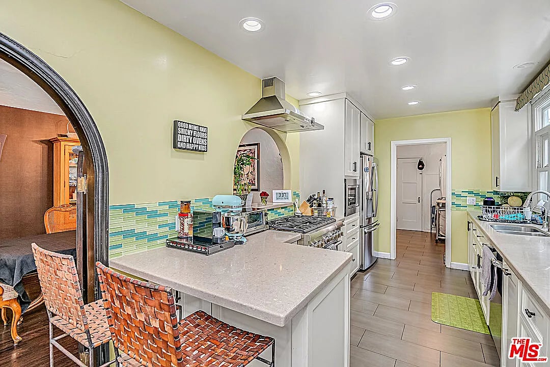 6410 Drexel Ave
