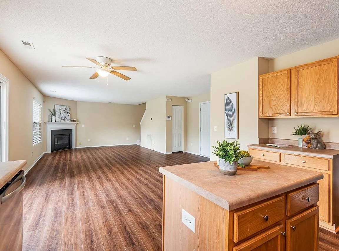 1 Castlewell Pl