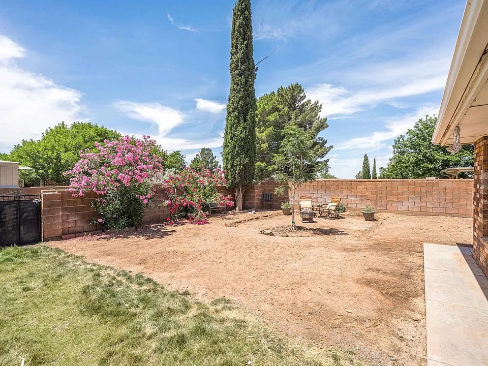 3004 Los Robles