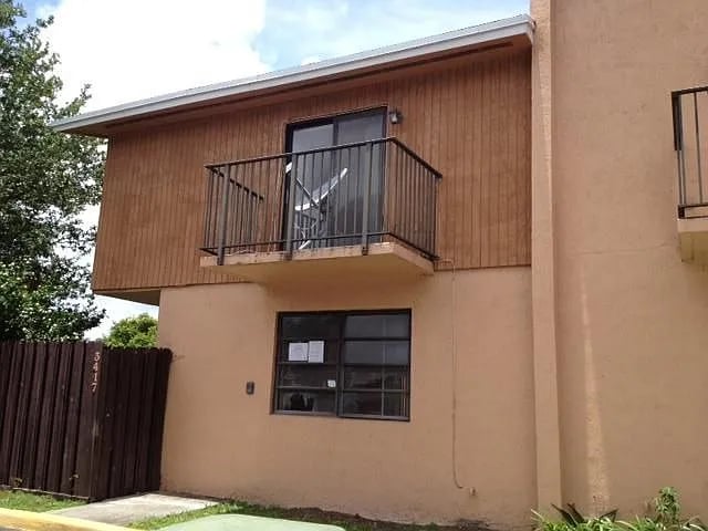 3417 SW 52nd Ave