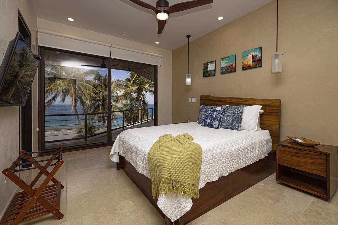 Casa Nautilus - Beachfront Playa Flamingo