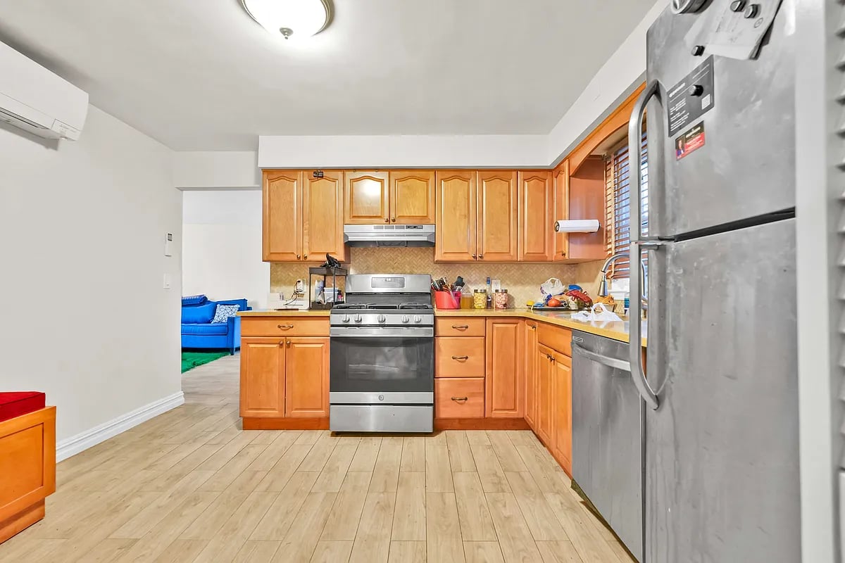 95-19 160th Ave #2FAM