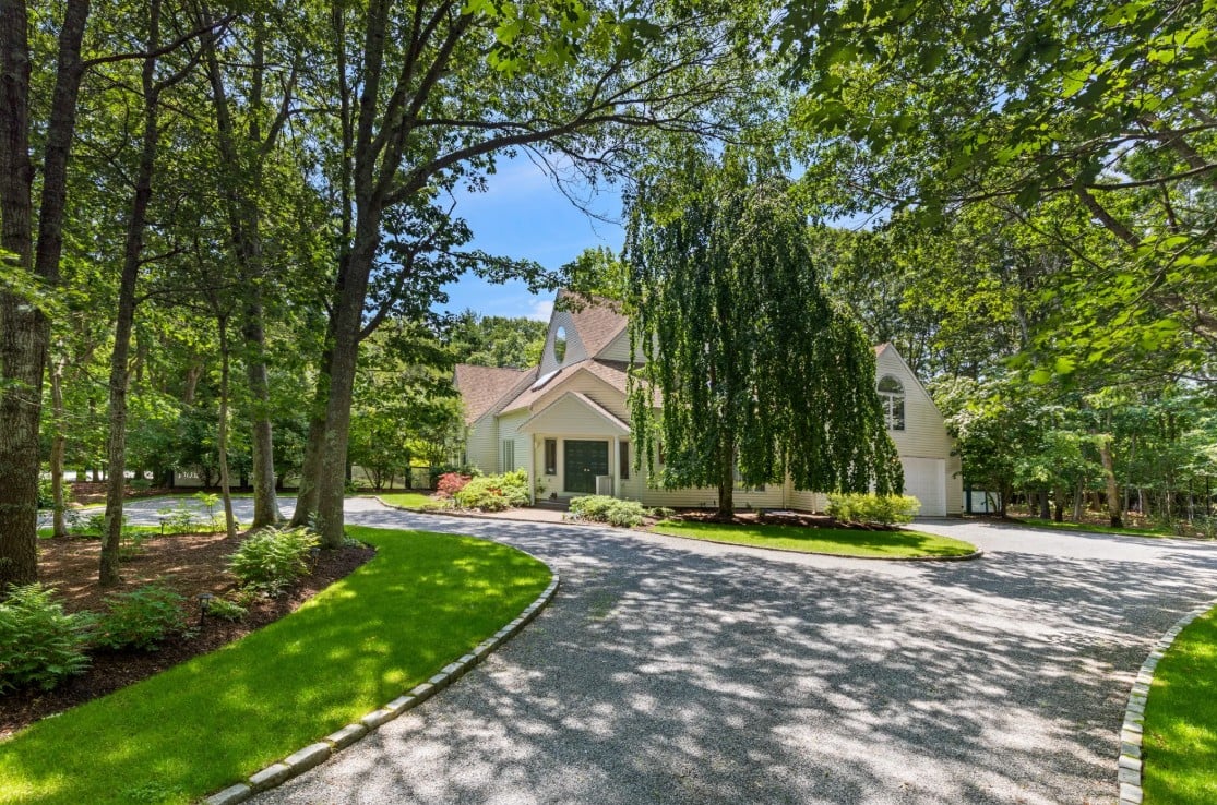 36 Elizabeth Lane