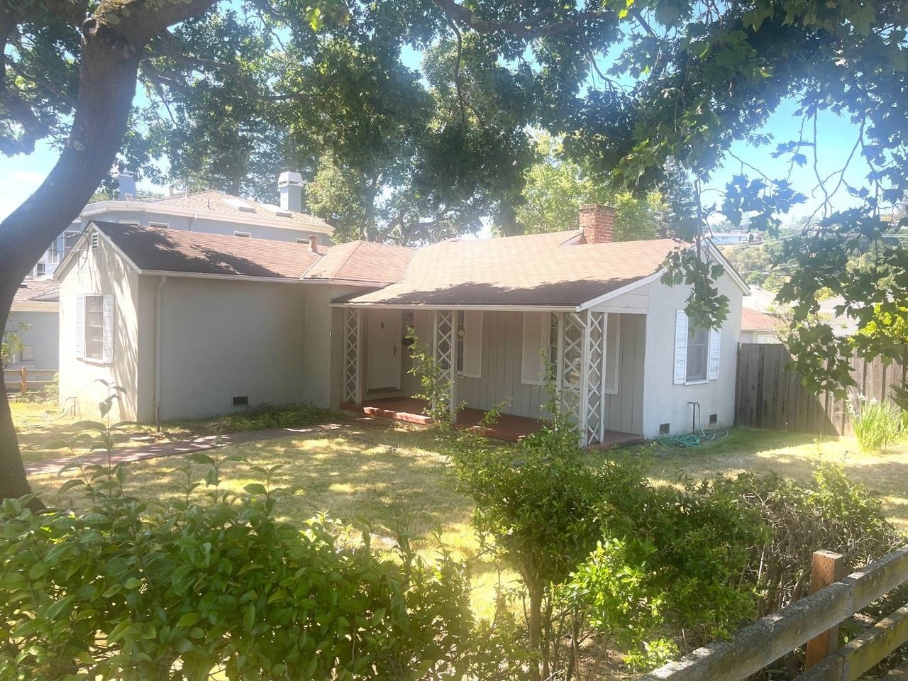 San Carlos Real Estate Update: Strategic Sale at 800 Cordilleras Avenue