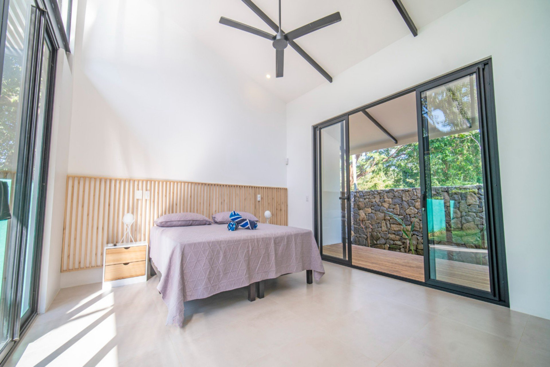 Casa Cenizaro | Elegant 4-Bed Tropical Retreat with Pool in Surfside, Potrero