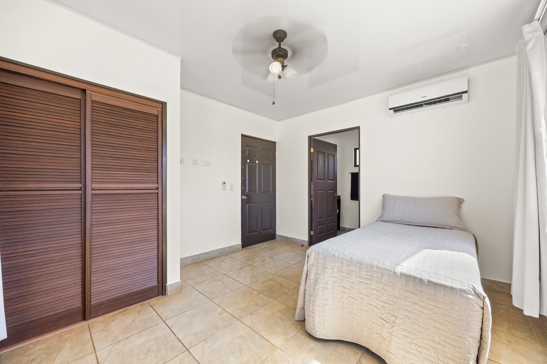 Casa Brisa Azul | 3BR Walk-to-Beach Home in Tamarindo
