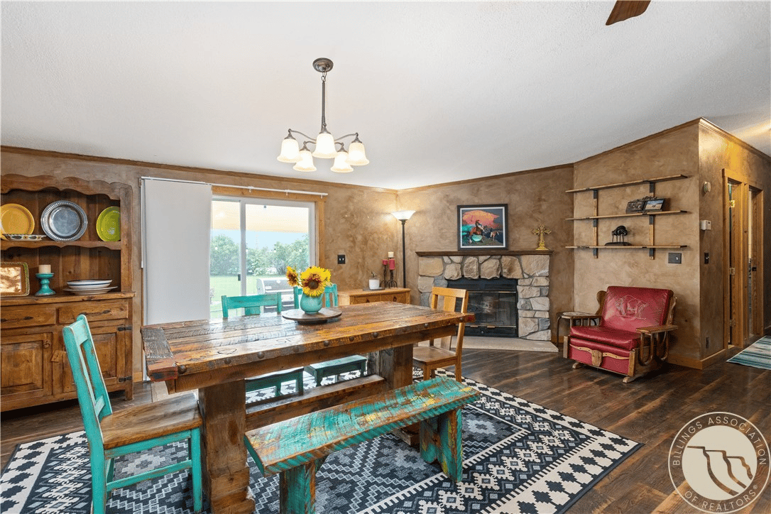 3110 Falcon Cir