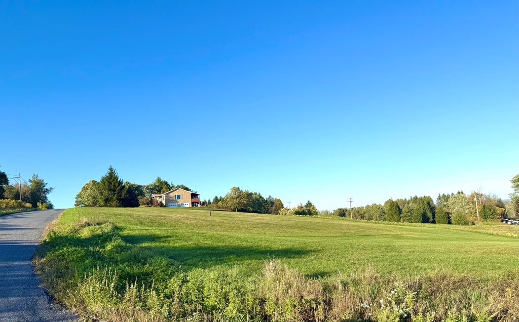 1525 Dutch Hill Road