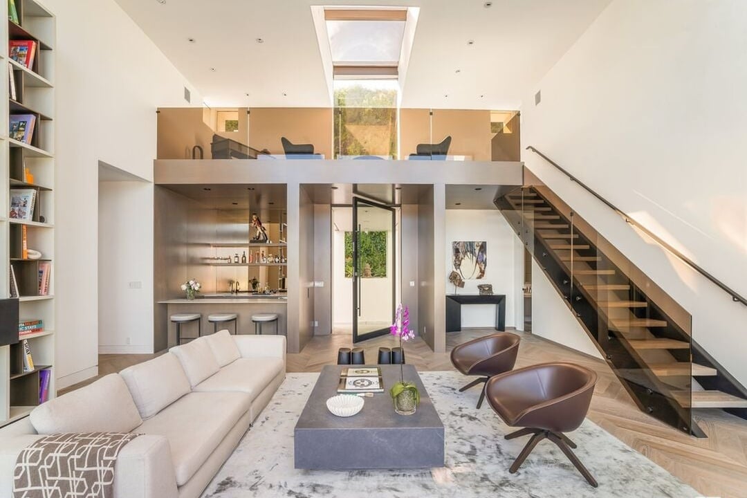 Monarch Crest, Sierra Mar Pl, 90069