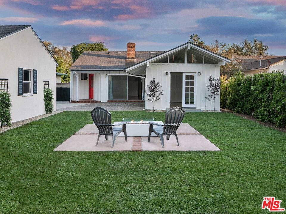 2903 E Orange Grove Blvd