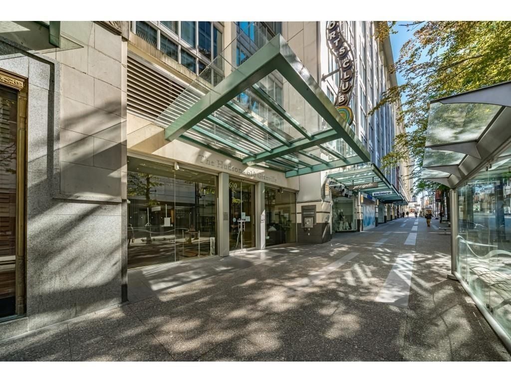 610 Granville St, #614