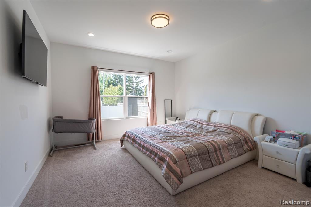 34421 Ann Arbor Trail