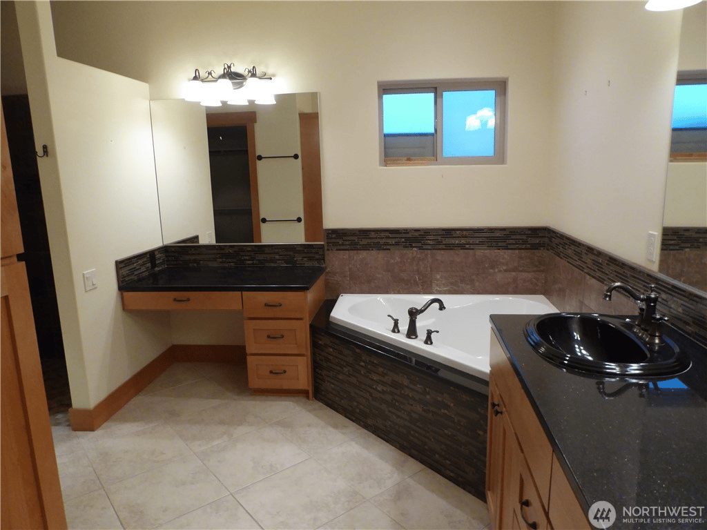 541 Village Dr