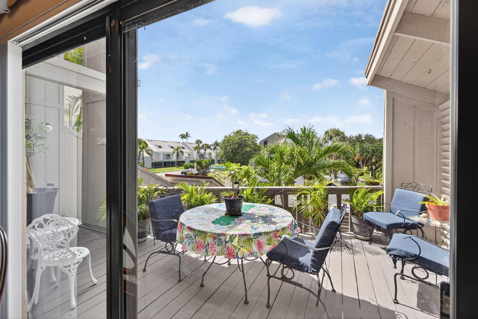 1605 S US Highway 1 Apt 8E
