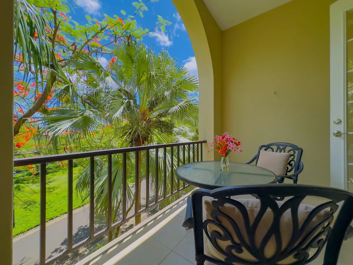 Pacifico Townhouse #101