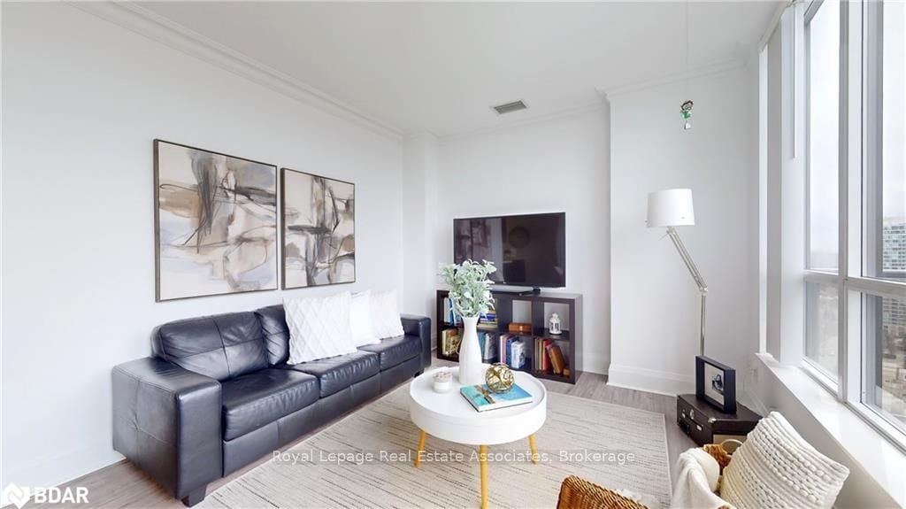 PH IN NORTH YORK'S MOST DESIRABLE NEIGHBOURHOODS