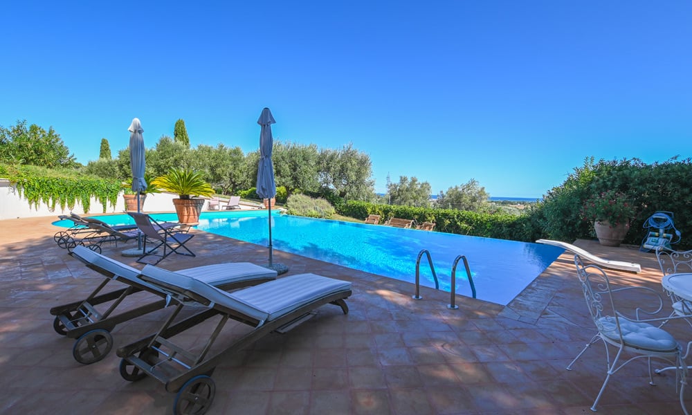 Villa With Stunning Seaview in Civitanova Marche, Le Marche