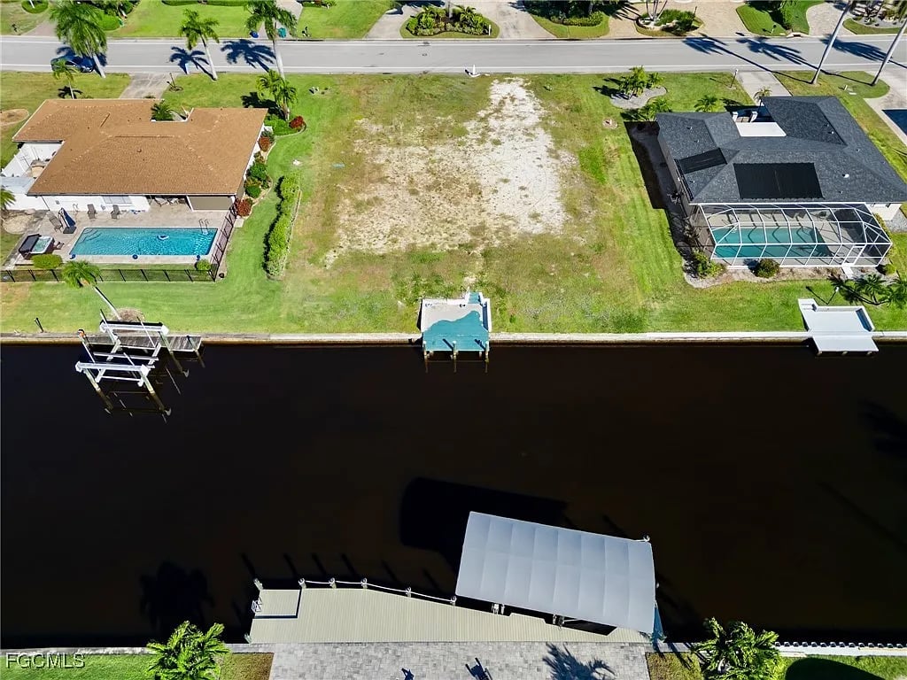 9821 Cypress Lake Dr