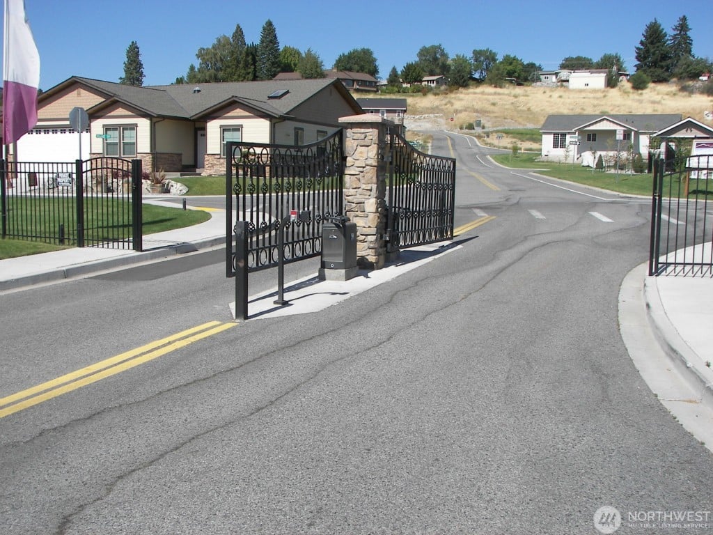 320 Village Dr