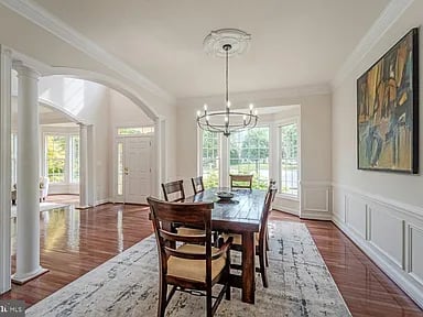 106 Calvary Ct SE