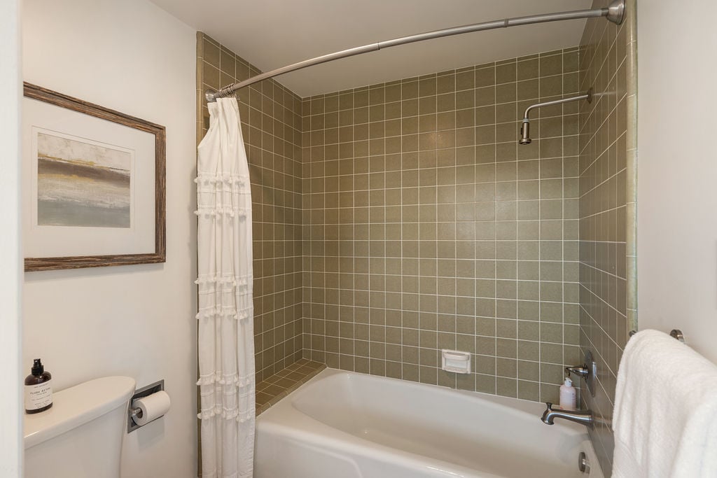 11042 Hunting Horn Drive, North Tustin, CA 