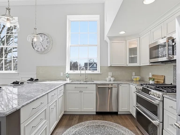83 Church St APT 15