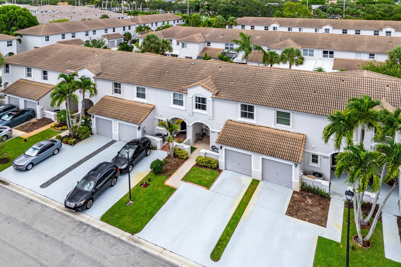 16877 sw 1st Pl