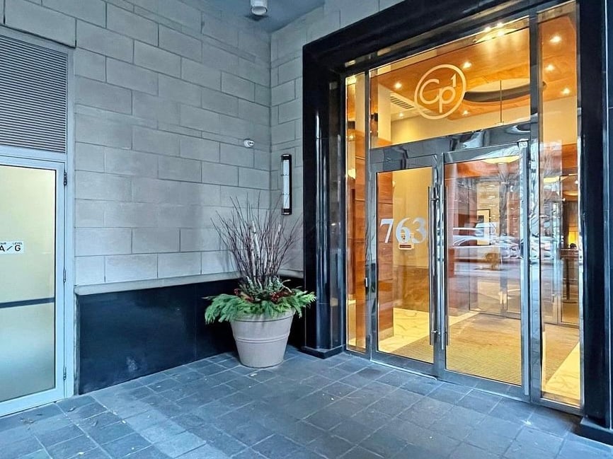 763 Bay St Unit: 3413