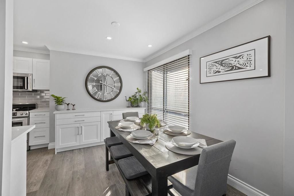 3264 Oak St, #308