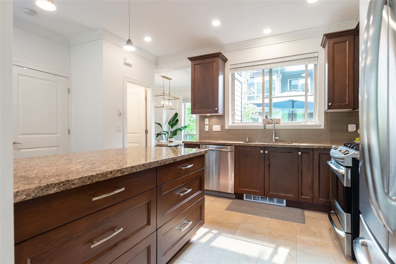 897 Premier St, #17