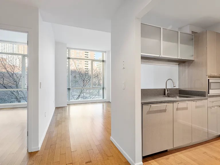 200 Chambers St, #2M