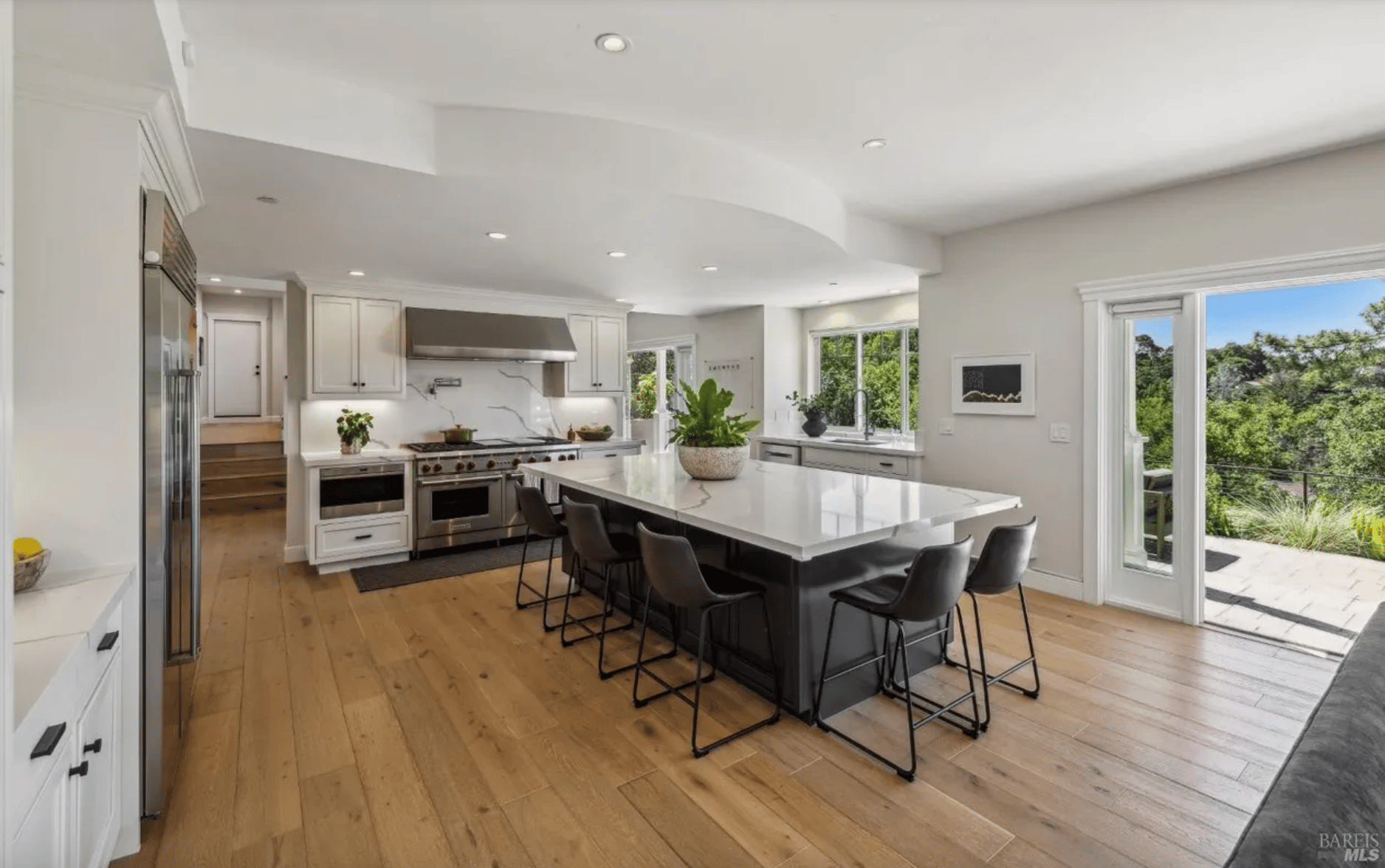6 Live Oak Way