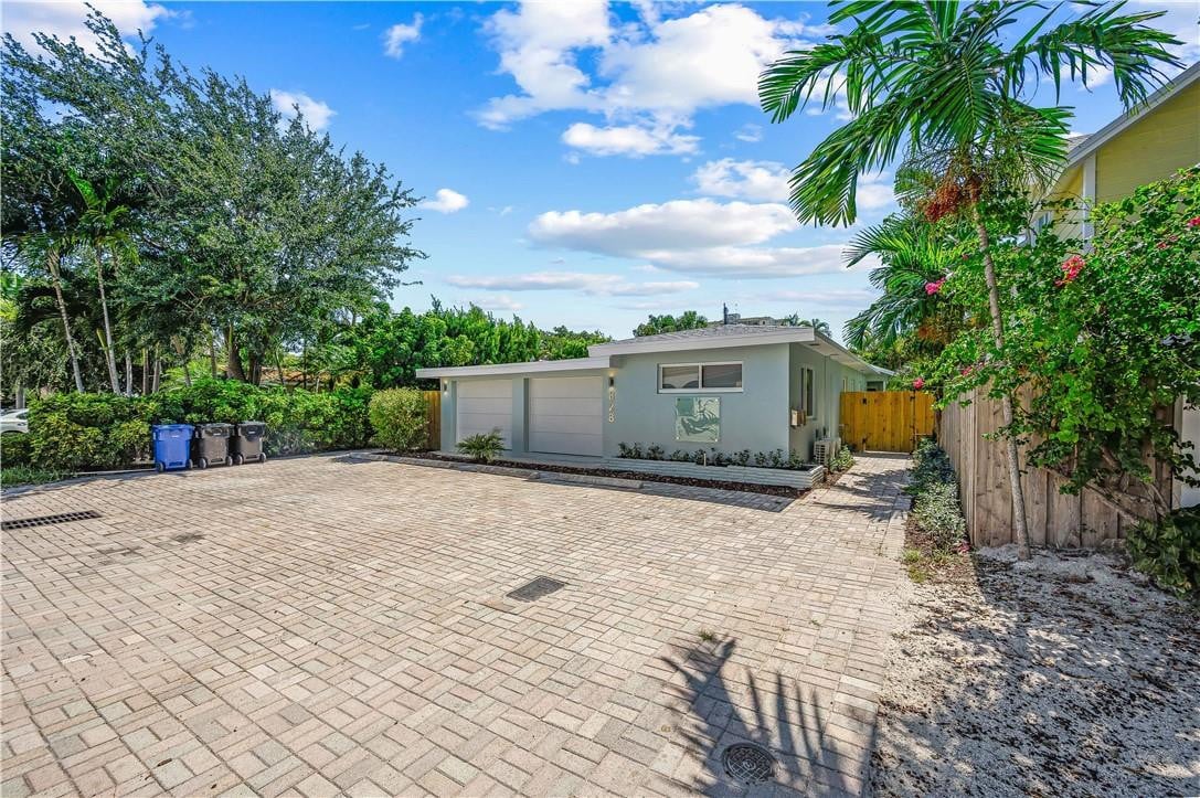 828 NE 17th Way unit #1 Fort Lauderdale, FL 33304