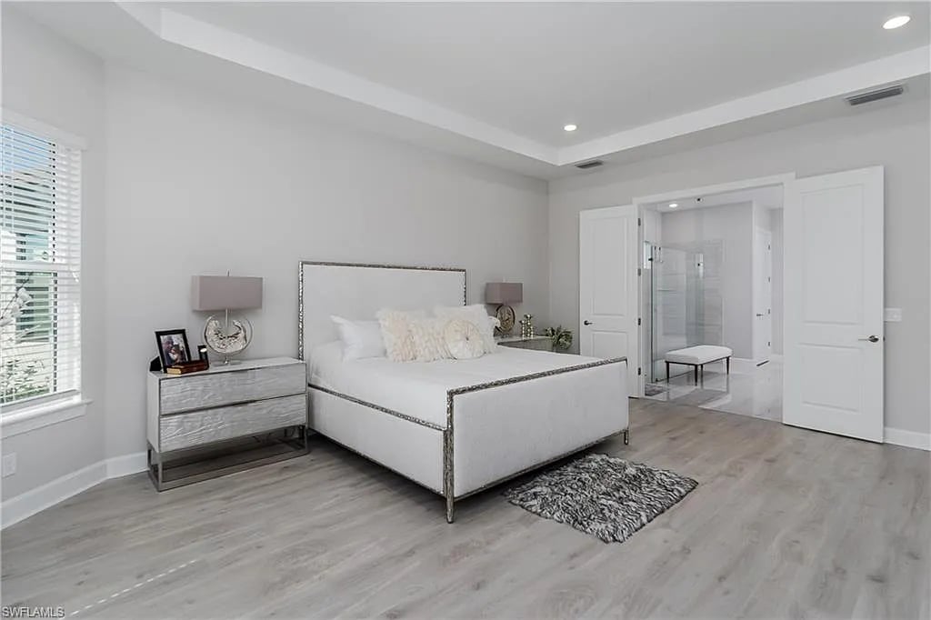 11935 Collegio Dr